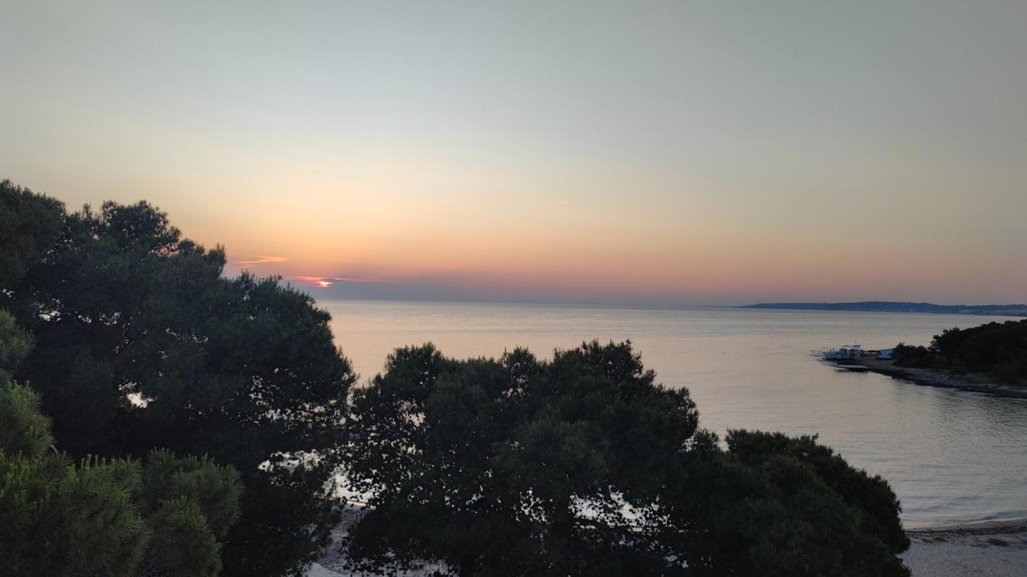 Suite Con Terrazzo Sul Mare E Discesa In Spiaggia A Gallipoli Luaran gambar